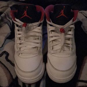 Air Jordan 5 fire red